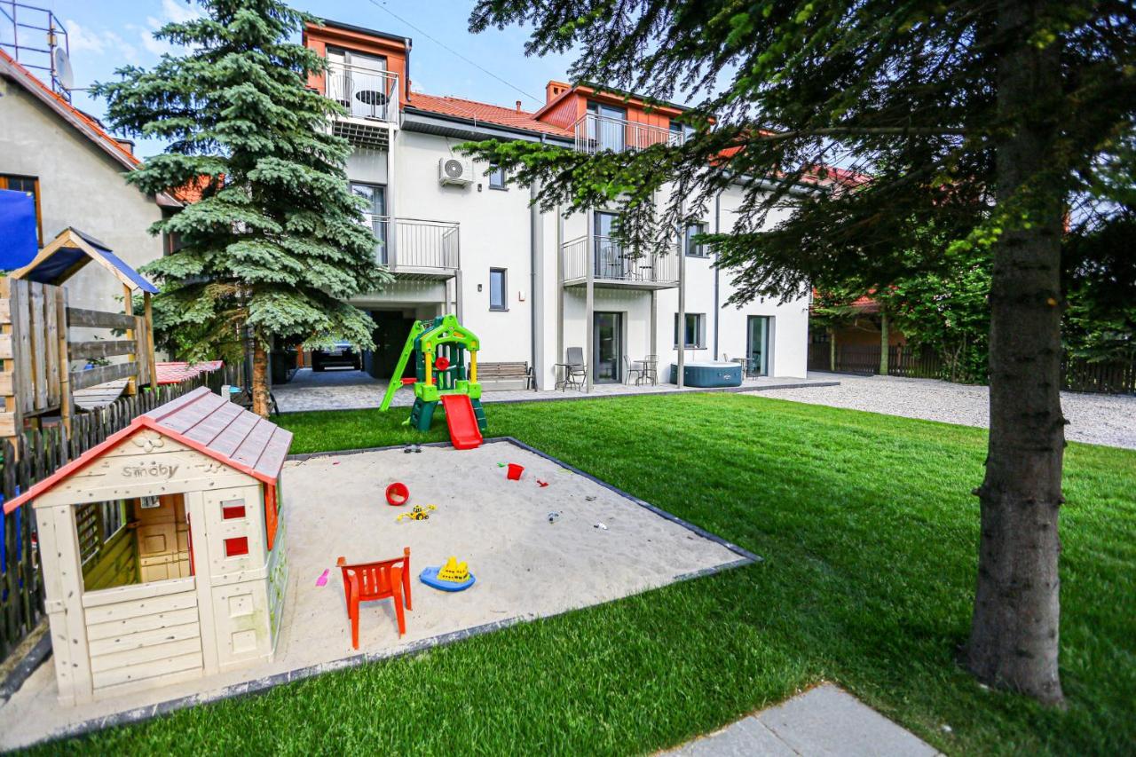 Apart Baltyk Pokoje & Apartamenty Leba Exterior photo